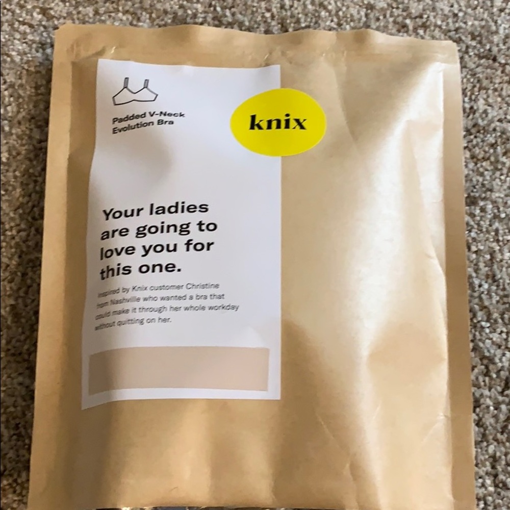 Knix Padded V-neck Evolution Bra